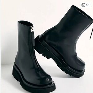 Black Jeffrey Campbell Zipper Boots